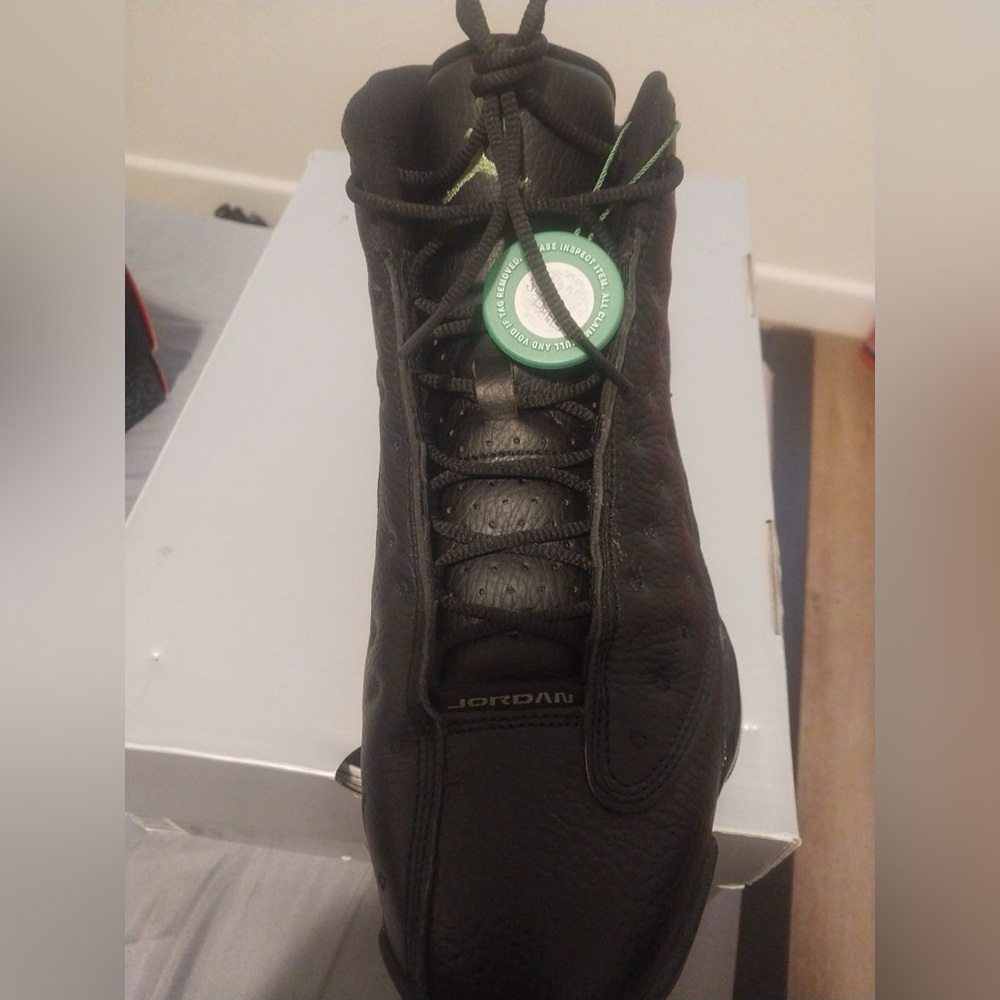 Jordan’s Black/Altitude Green Noir/Vert Altitude